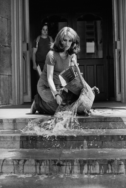 402px-ukeles-mierle-laderman-1973-washing-tracks-maintenance-outside-small Mierle Laderman Ukeles Washing/Tracks/Maintenance, 1973.